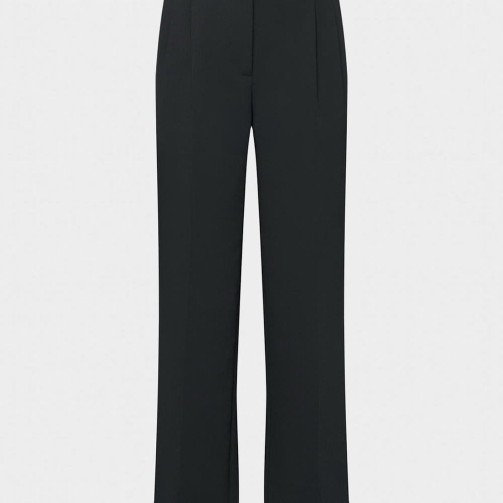 NWOT Aritzia Effortless Pants - Black